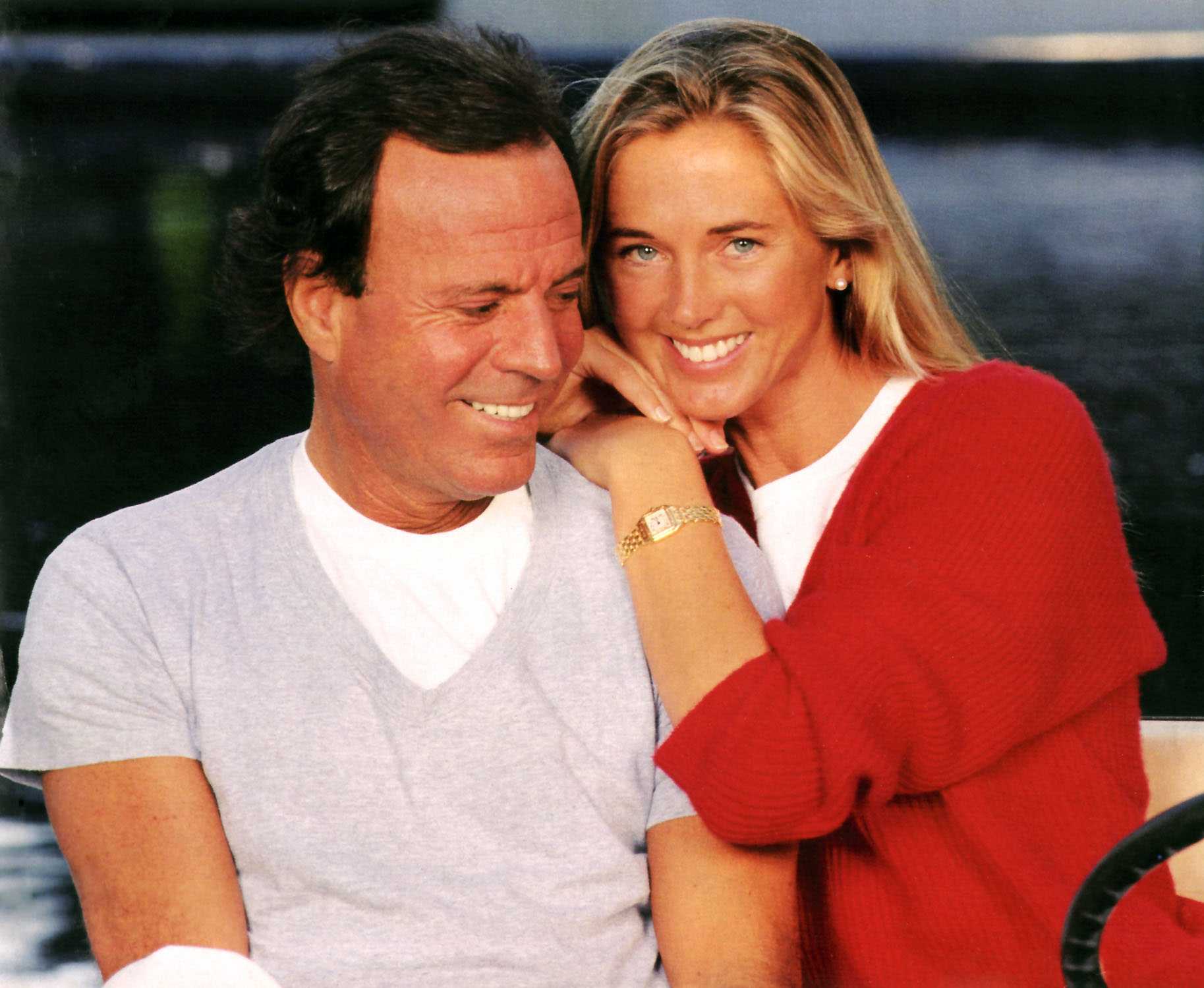 Succesul lui Julio Iglesias la femei, iluzie sau realitate.